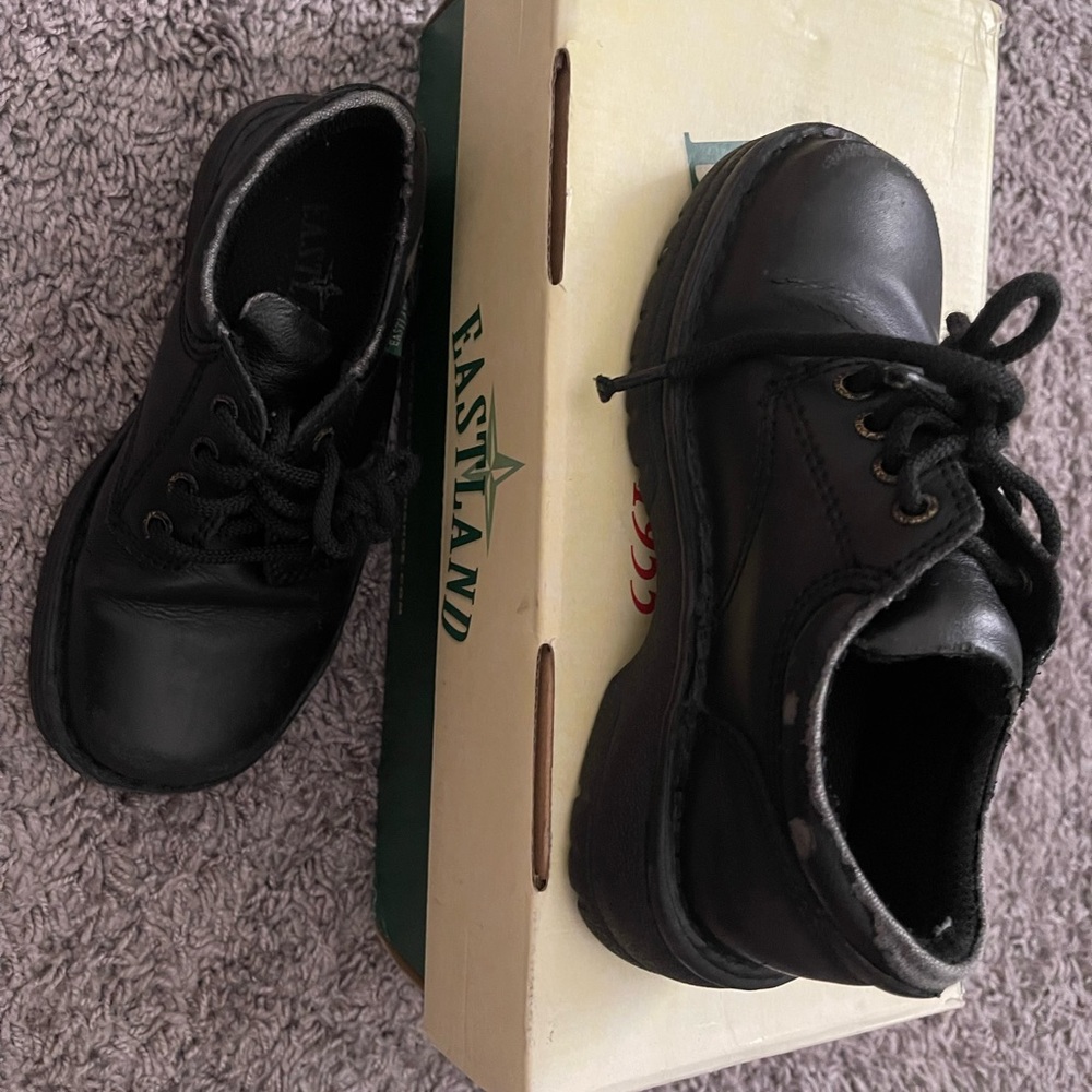 BOYS EASTLAND SHOES